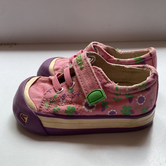 Keen Floral Girls Pink and Purple Hook and Loop Sneakers in Size 5 Flowers - Picture 4 of 8